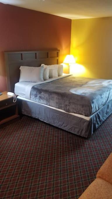 Hotel 2 Queen Beds Hotel Room 106 Wi-Fi Booking Stillwater Exterior photo